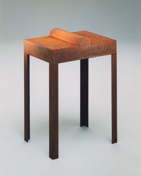 Sculpture objet. Métal soudé, acide, rouille, 140 x 30 x 50 cm. 1993